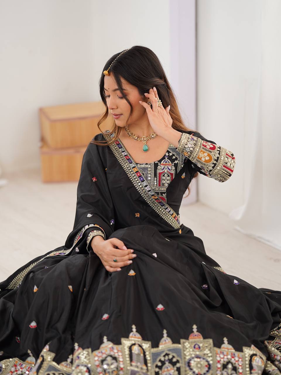 Lehenga Raatrani