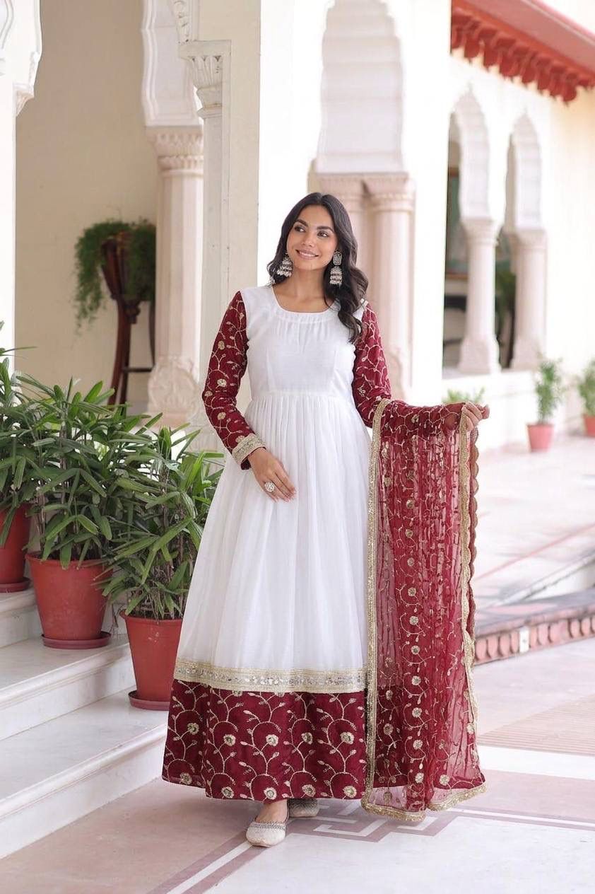 Robe Anarkali Zoya